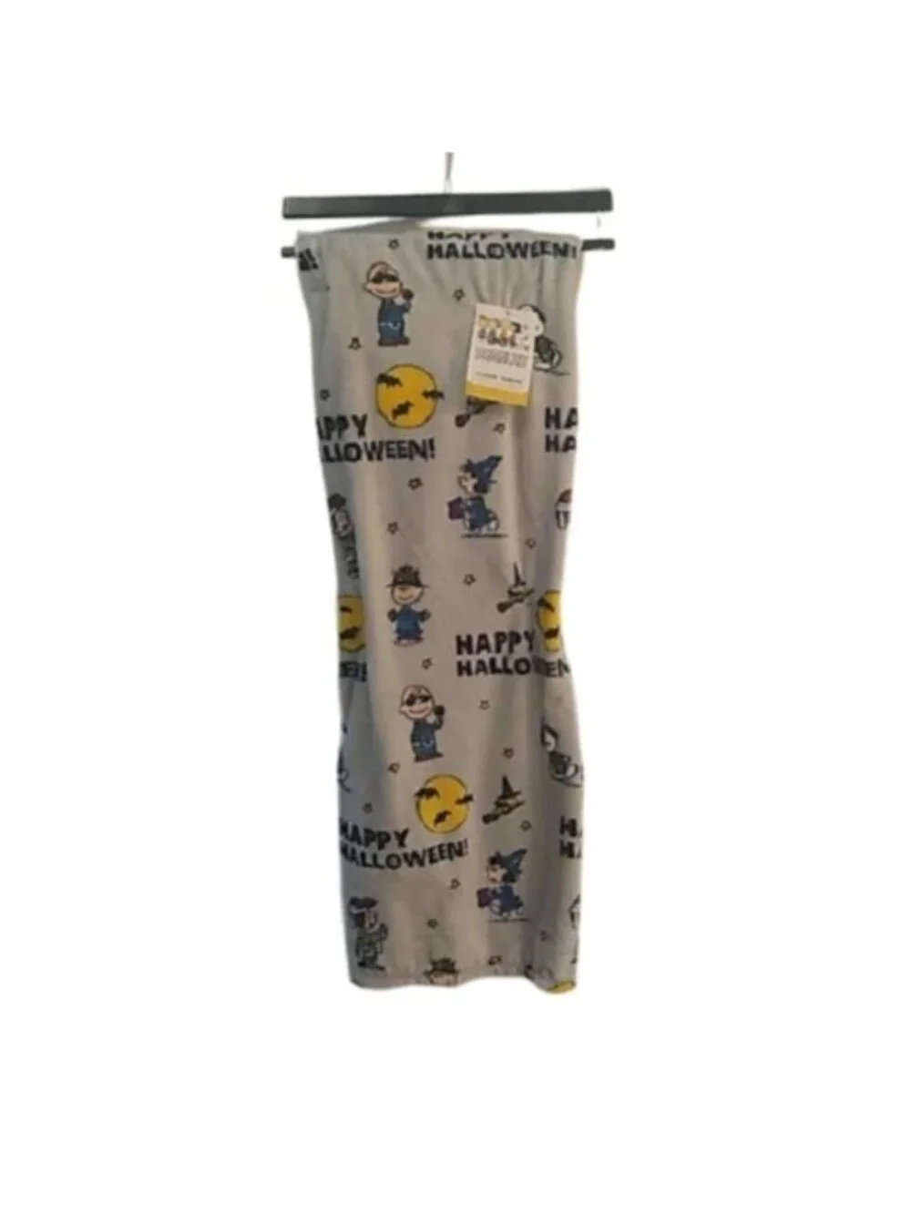 Berkshire Peanuts Halloween Lucy Charlie Brown Woodstock Plush Throw